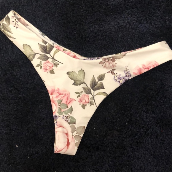 🥀 Floral Bikini Bottoms Cheeky - Picture 2 of 3